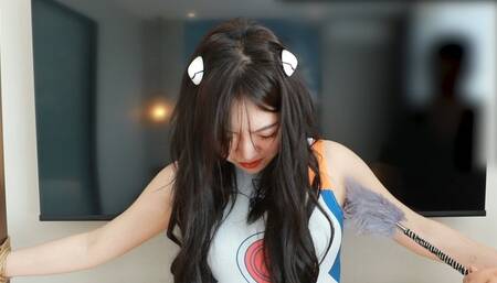 AYANAMI REI got her armpit tickled