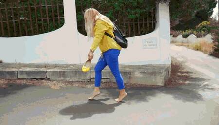 Walking in ballet shoes and barefoot WMV (1920x1080) FHD