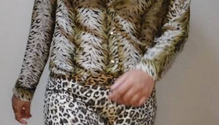 Secretary mindfucked into dancing down to her panties EUF