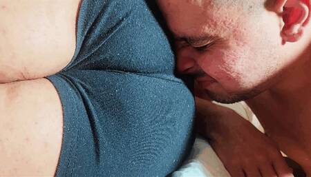 A brazilian bbw doing smelly and disgusting farting in a loser