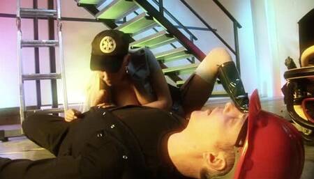 Adrianna Rossi Get Her Clit Rubbed While Getting Jackhammered