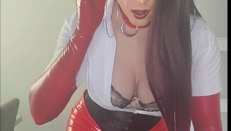 Secretary Tania masturbates