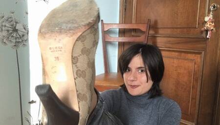 dominazione tacchi e insulti in lingua italiana