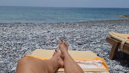 Feet On the beach - Sunny Maya Mistress