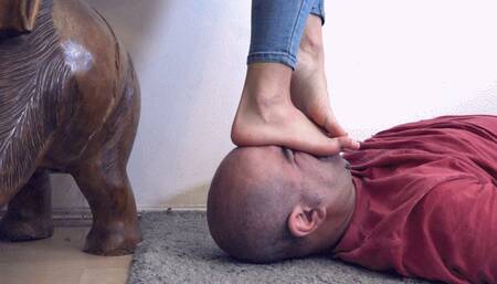 GABRIELLA - Best Reading Positions - Facestanding And Reading - 17 MINUTES NON STOP! 720p