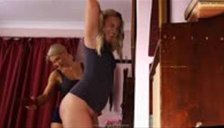 She Lost The Bet 3 wmv