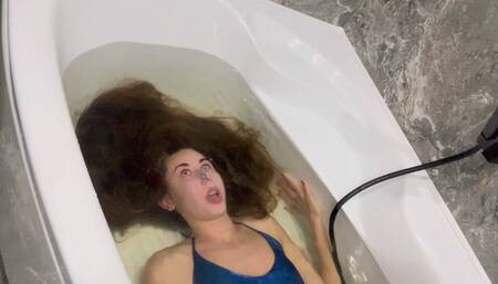 The Invisible Man plunges Nastya under water (custom video)