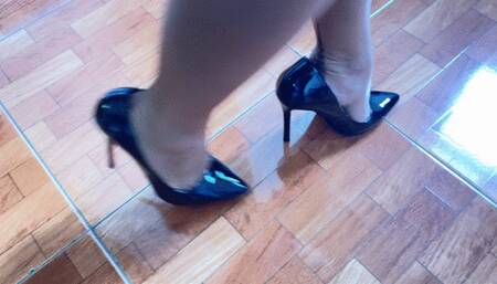 The Goddess Barbara dipping in high heels