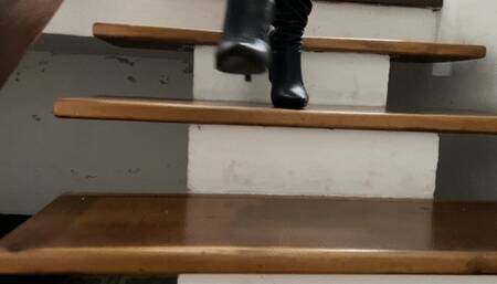 Bullwhipped by Kalinda the leather executive Lady