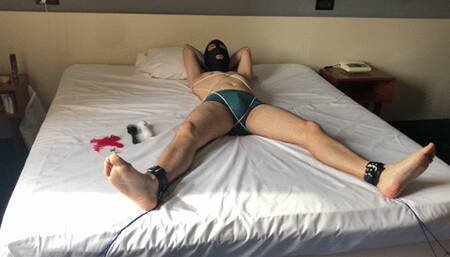 Tickling and foot worship [MP4]