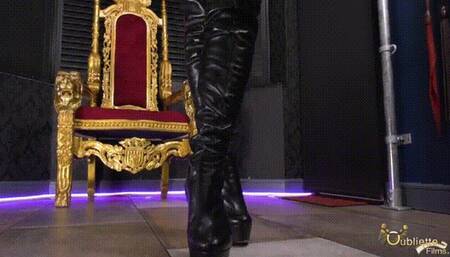 Leather boots worship and facesitting POV