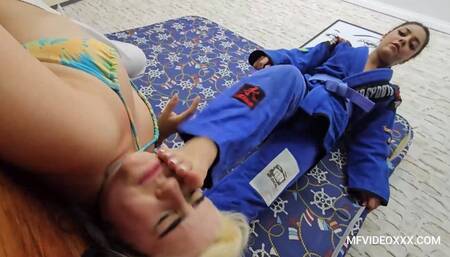 KARATEKA - 02 HISTORYS - VOL #180 - FEATURE FILM - TOP GIRLS RENATA GAUDI and THAMY MUNIZ - CLIP 03