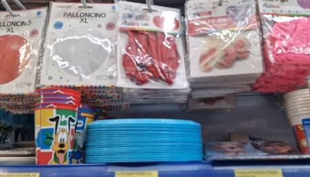 In the balloons shop 720HD