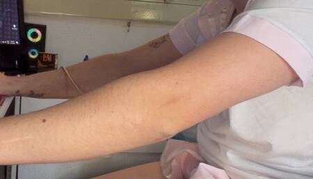 Blowjob while playing games