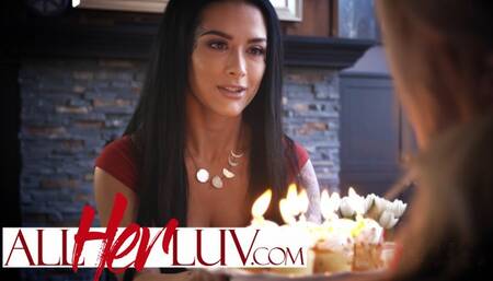 Watch cover-girl Katrina Jade and Emma Hix's movie