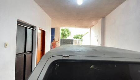 Ely tries to keep the Fiat 147 on