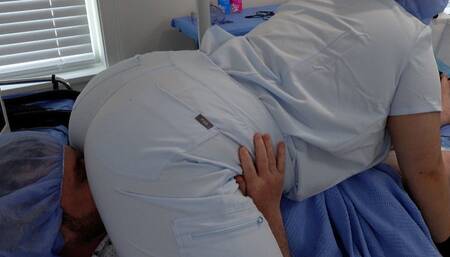 Patient worships doctor’s ass while being milked