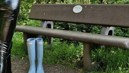 Hunterboots in the Forrest, i love to wear latex and show you my dirty side