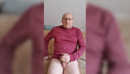 I Sit on the Sofa and Play Horny Cock Until Stiff Then Immediately Juicy the