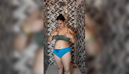 Desi Puja Bhabhi Bathroom Scene