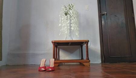 Milah Arches Crossed Legs Fetish Goddess 2