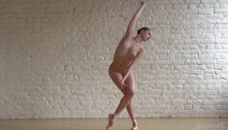 Queen's flexible clip