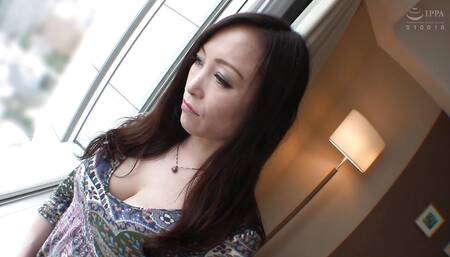 H055G04 Ferromon celebrity mature woman whose eros oozes out!