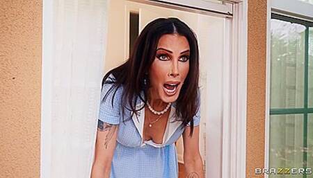 Ass-scaping The Horny Housewife Shay Sights, Rico Hernandez
