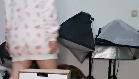 Big Muffled Farts On Hard Surfaces ( fart fetish )