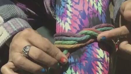 A Simple single column shibari tie tutorial