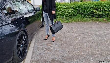 Shoe theft in a restaurant in Hamburg HD wmv 1920x1080