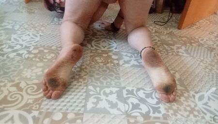 Masturbation with black soles