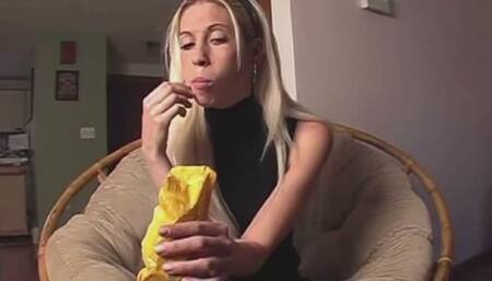 Beautiful Candy Eater - Karyna