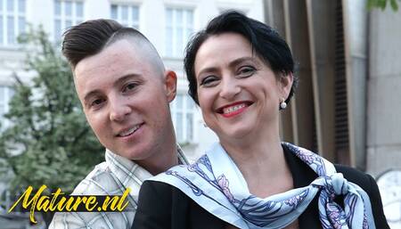 Mature MILF Lucinda Has a Sexdate With a Young Man