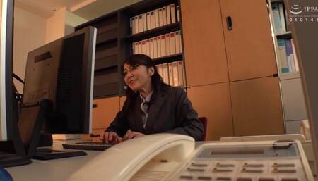 TOEN-45 生徒との禁断絶頂セックスで理性のブレーキが壊れた熟女教師 休みの日には自宅に連れ込み朝まで激し