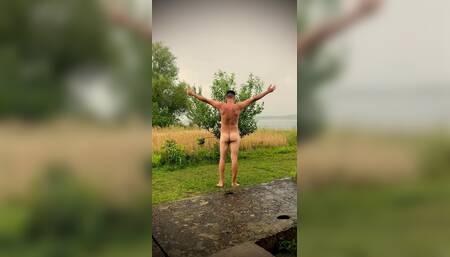 Wet Male Ass in the Rain!