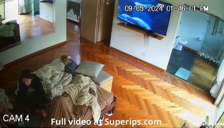 IPCAM – Naughty stepdaughter gives her dad a handjob