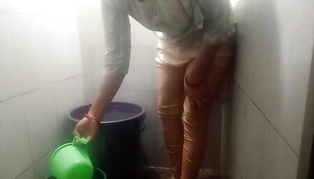 Shoteli bahn ko six ke lia manaya