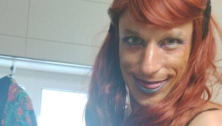 Amateur CD Sissy Kurz Videos