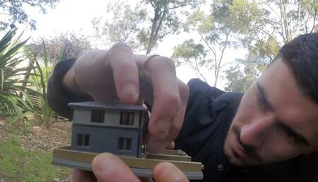 Melouse - House Destruction