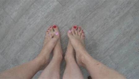 Now Evelina pressing my toes and feet