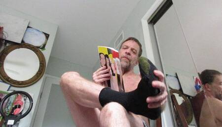 Help your roomie with his feet in goldtoe socks