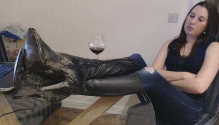 Lick off what I've stepped in boot slave (AVI)