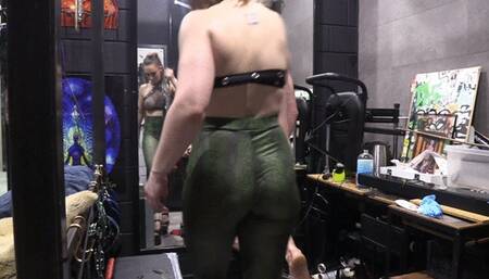 anal butplugg and milking cumshot