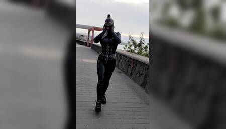 Kitty Klatsch - Heavy rubber on the beach promenade