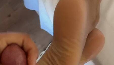 CUMMING ON PESDACRIS' PERFECT SOLES