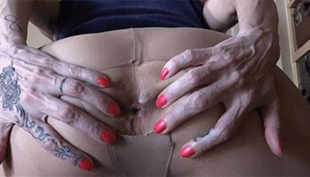 Stinkhole Creampie in Pantyhose