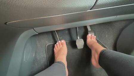 Barefoot pedal pumping in a manual Ford