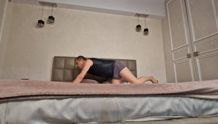 Bratty Queen Anna makes slave swallow her farts