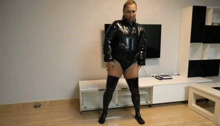 Suck and lick face and nose in latex ORDER a